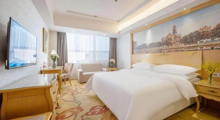 Bed in Guangna Hotel