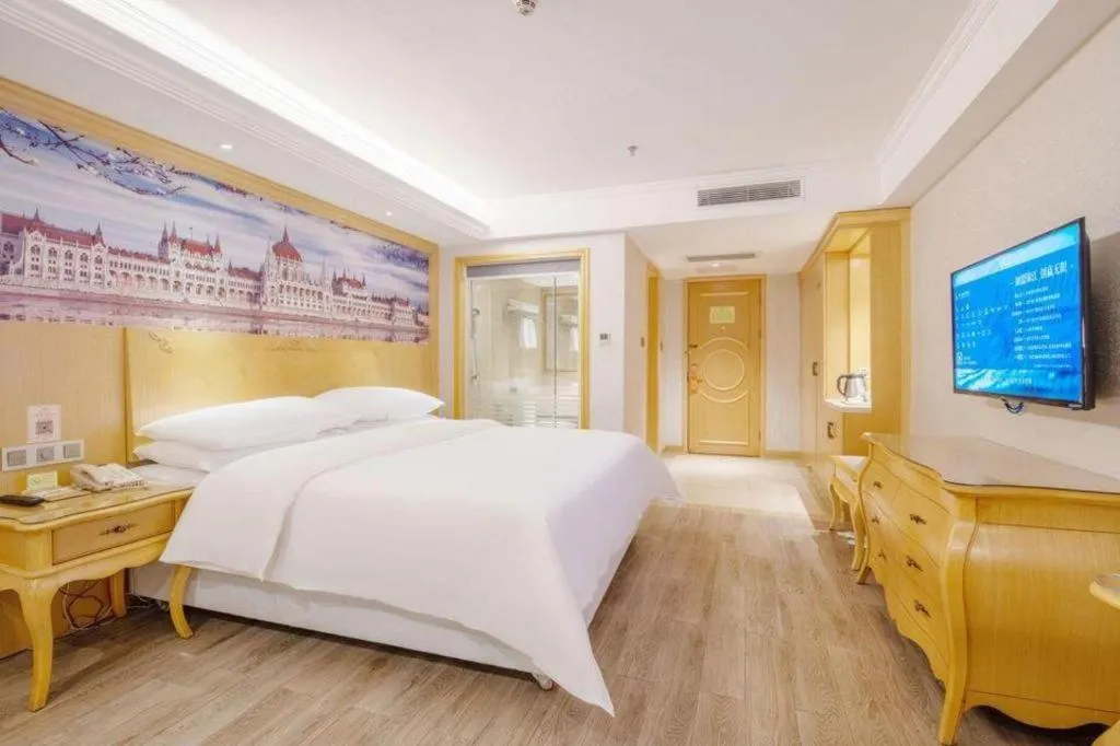 Bed in Guangna Hotel