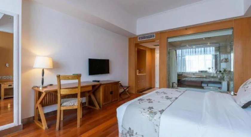 Bed in Qingdao Haidu Hotel