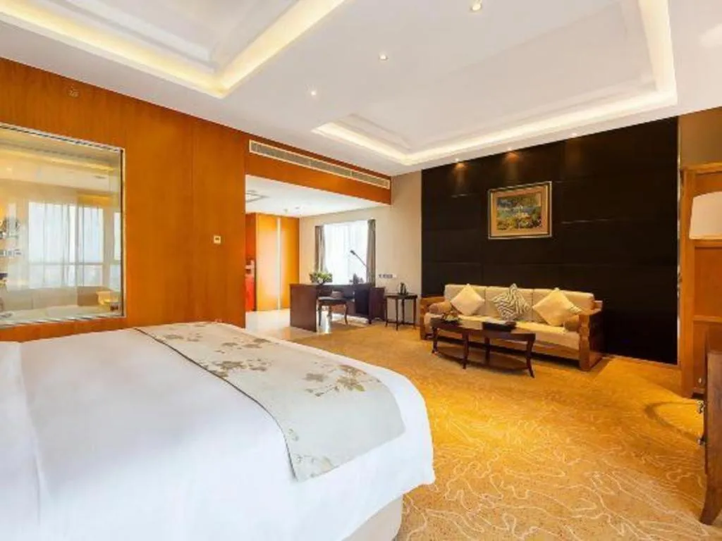 Bed in Qingdao Haidu Hotel