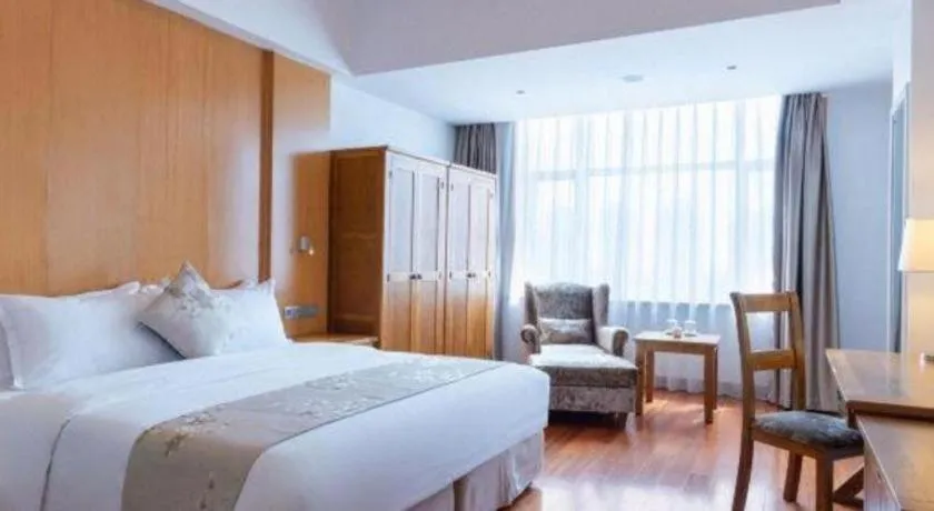 Bed in Qingdao Haidu Hotel