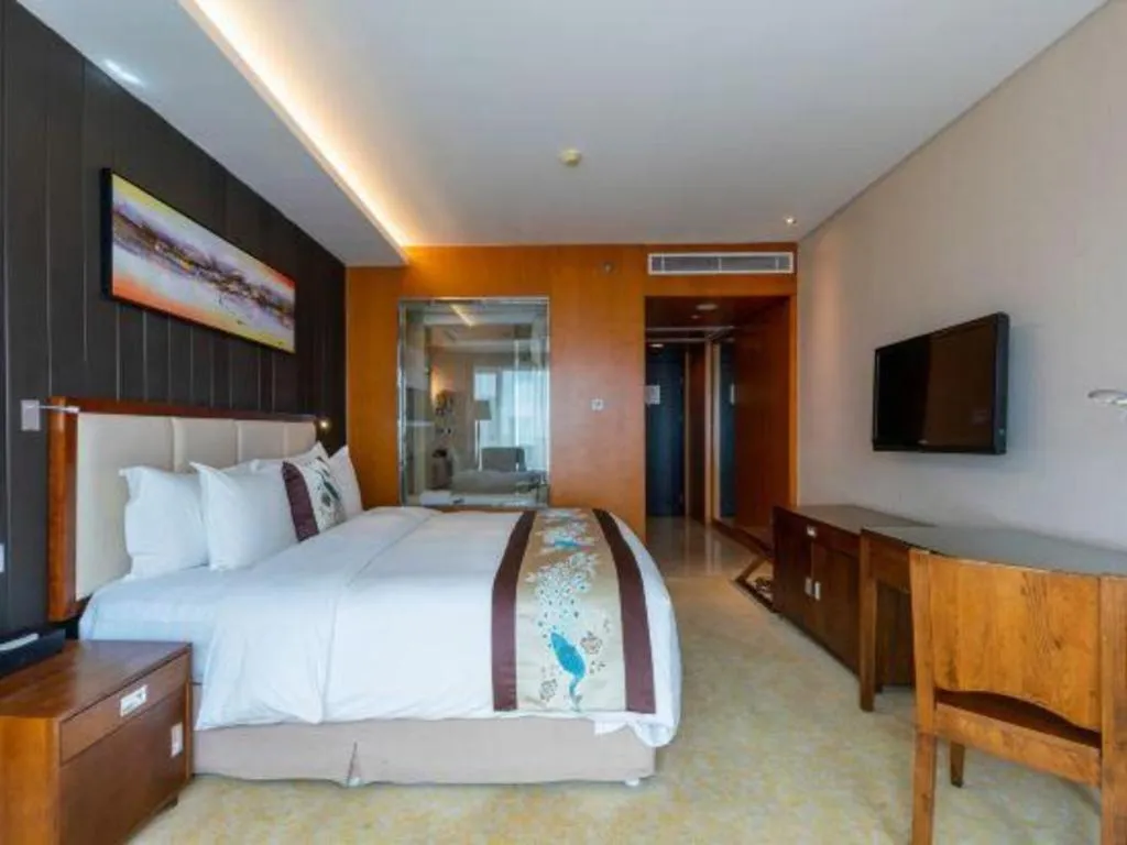 Bed in Qingdao Haidu Hotel