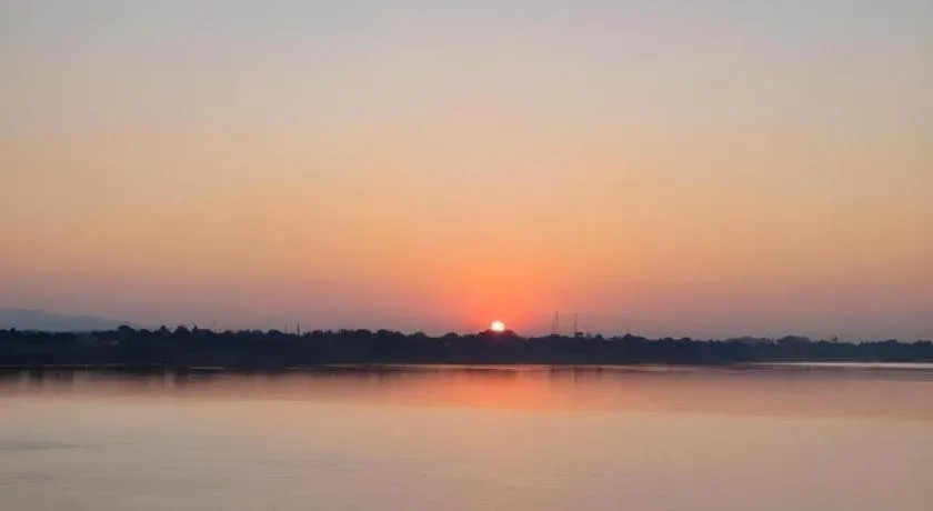 Baan Rim Khong Hotel