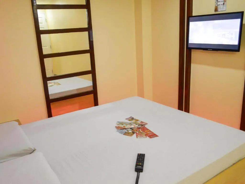 Bed in Hotel Sogo Mexico Pampanga