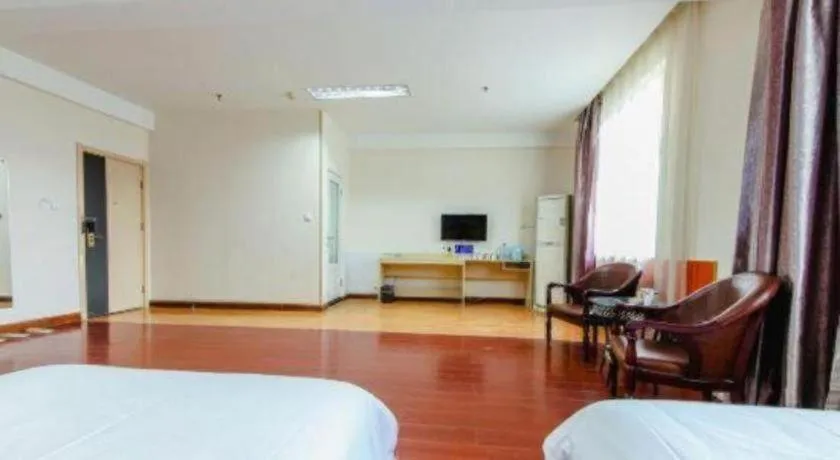 Bed in Super 8 Hotel Jinan Railway Station Square