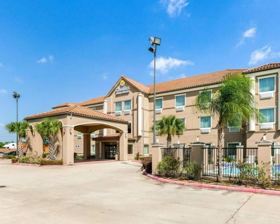 Comfort Inn & Suites Winnie