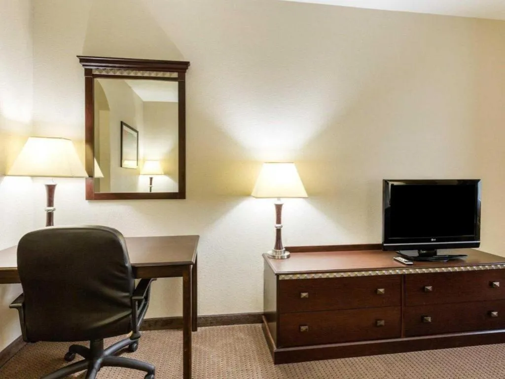 Comfort Inn & Suites Winnie