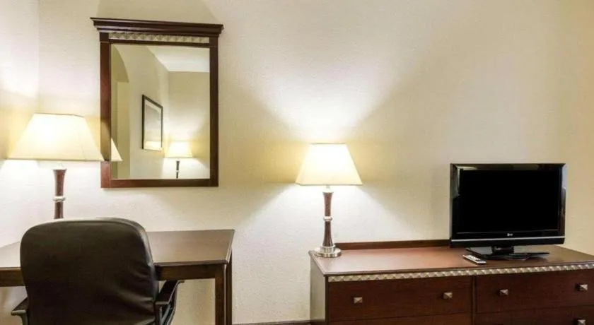 Comfort Inn & Suites Winnie