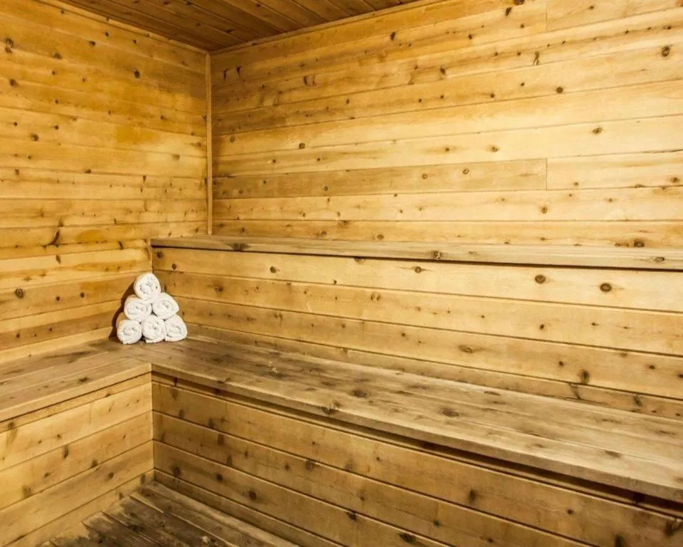 Quality Inn & Suites Davenport near I-80