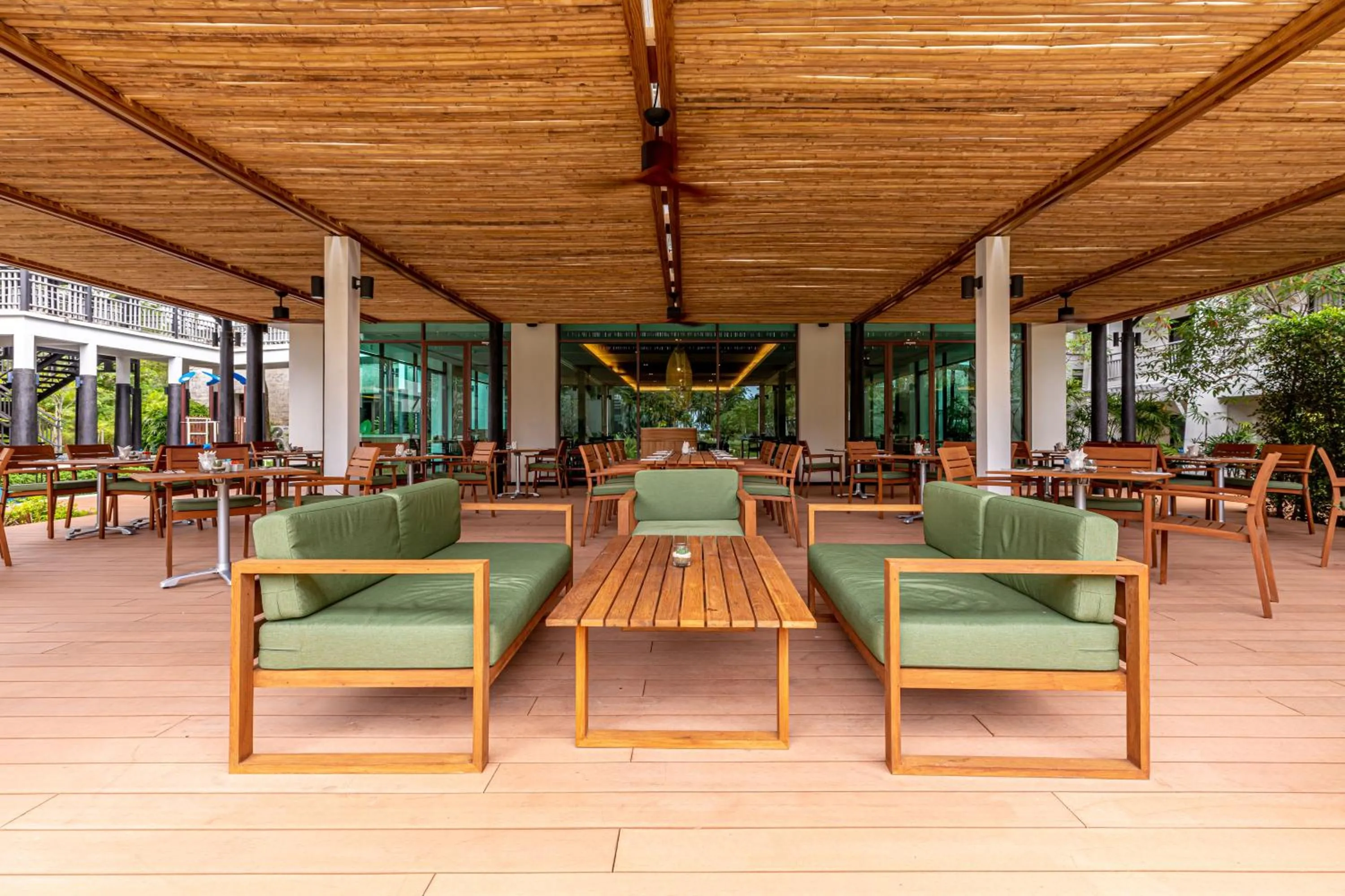 Restaurant/places to eat in OUTRIGGER Khao Lak Beach Resort