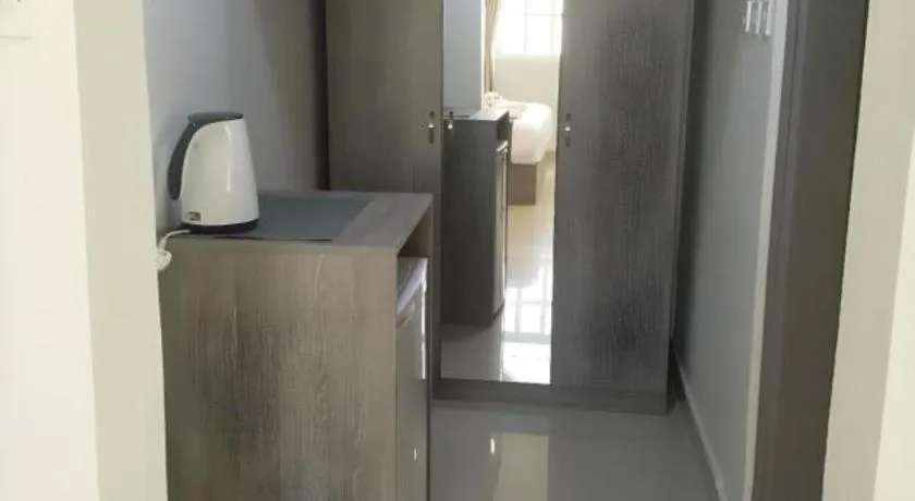 Sovereign Hotel - Marriage Certificate Required