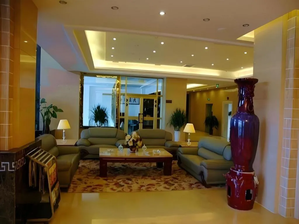 Aksu Pudong Holiday Hotel