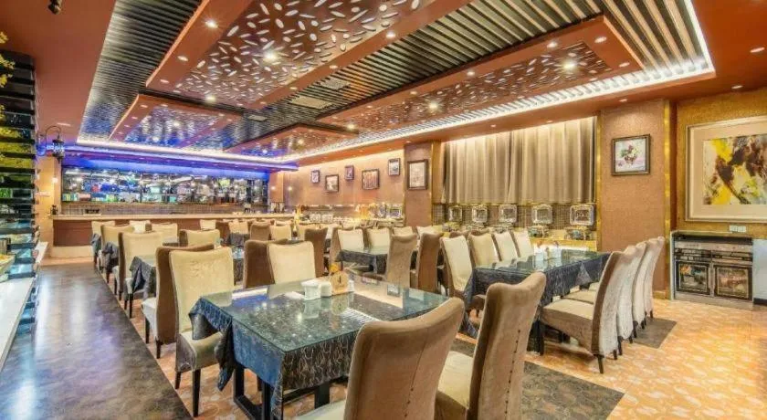 Aksu Pudong Holiday Hotel