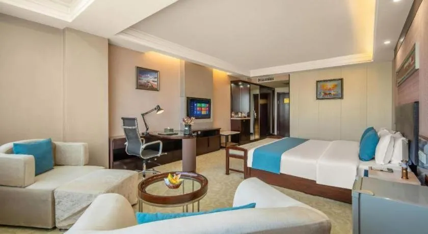 Aksu Pudong Holiday Hotel