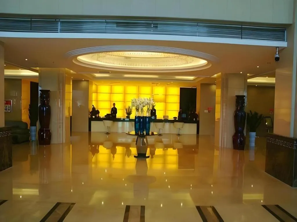 Aksu Pudong Holiday Hotel