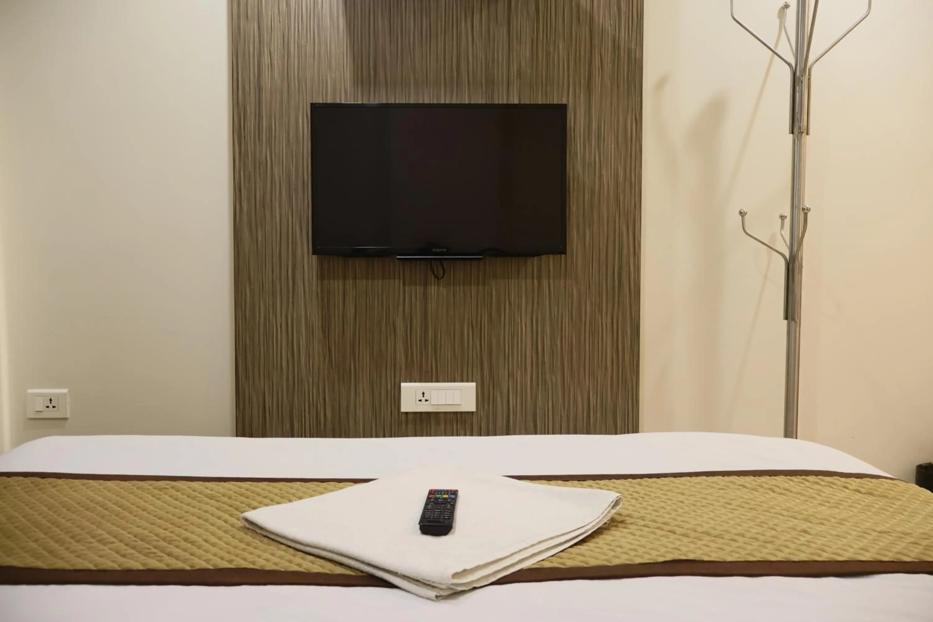 TV and multimedia in Hotel Kabir