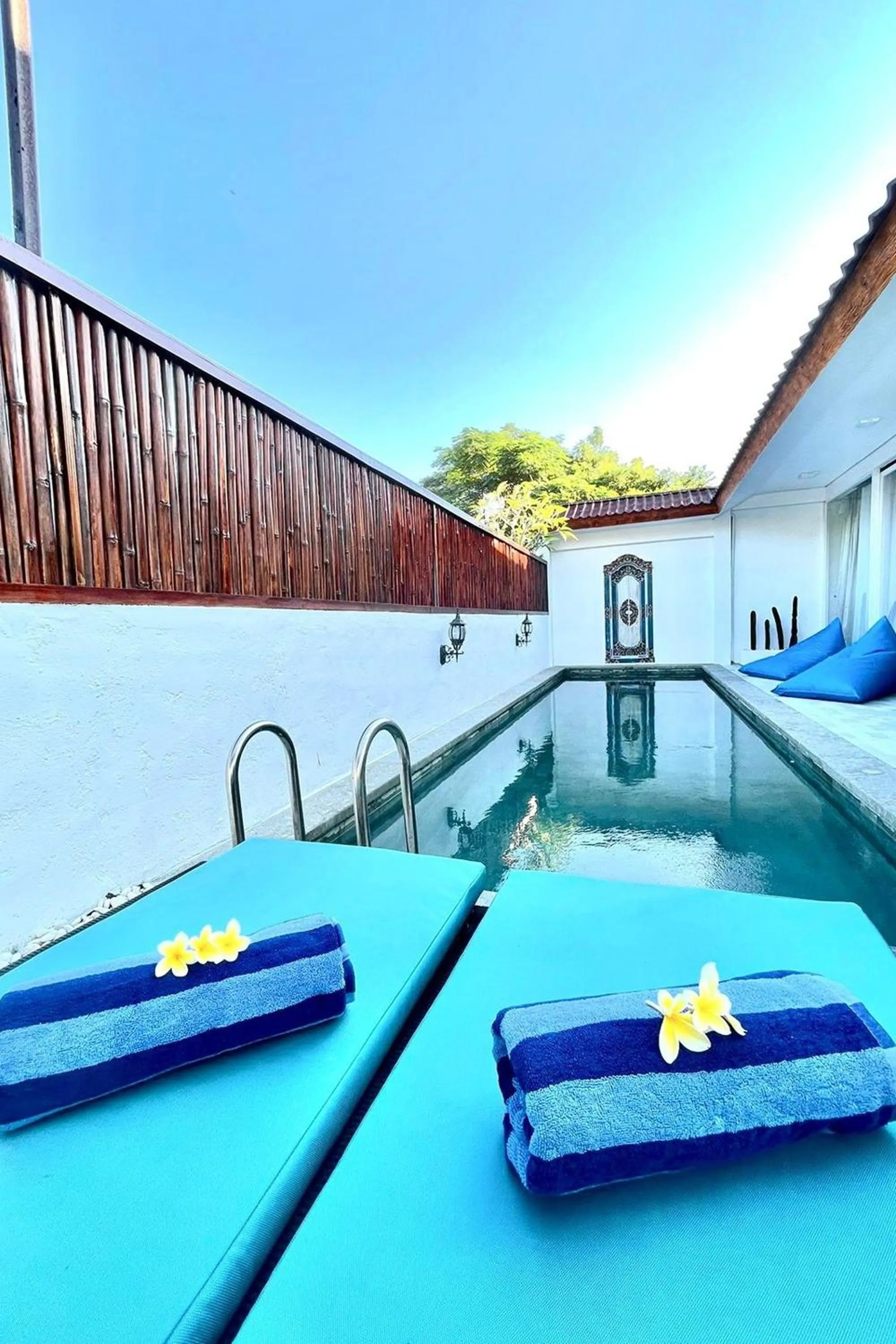 Swimming pool in Tresna Villa 9