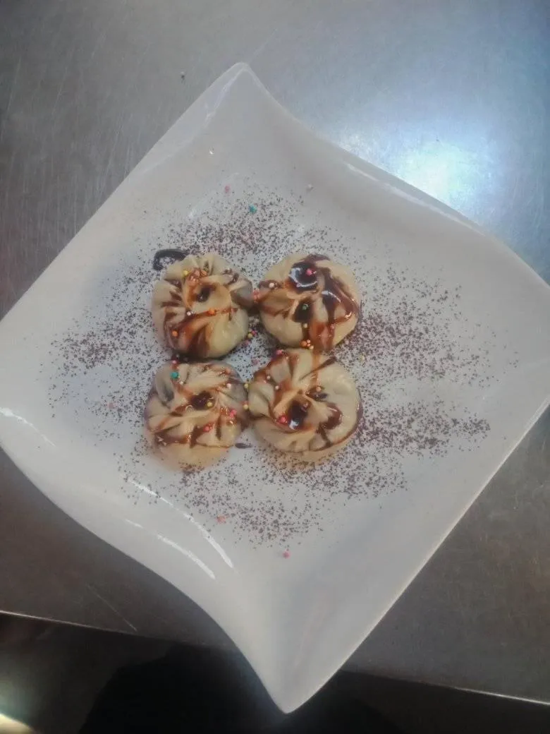 Food and drinks in Bag Packer's Lodge