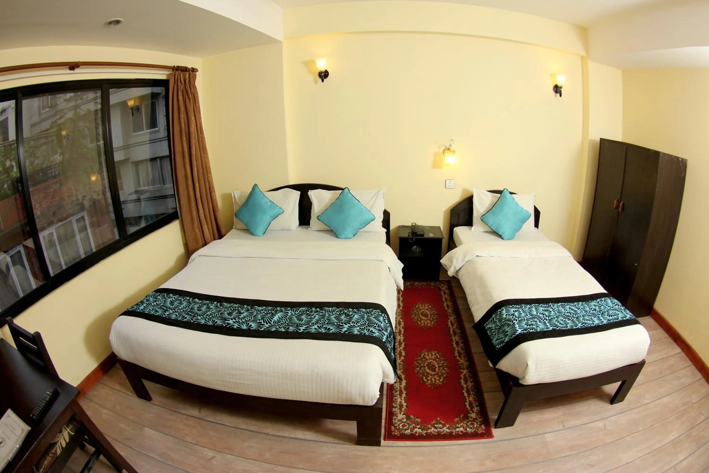 Photo of the whole room, Bed in Bag Packer's Lodge