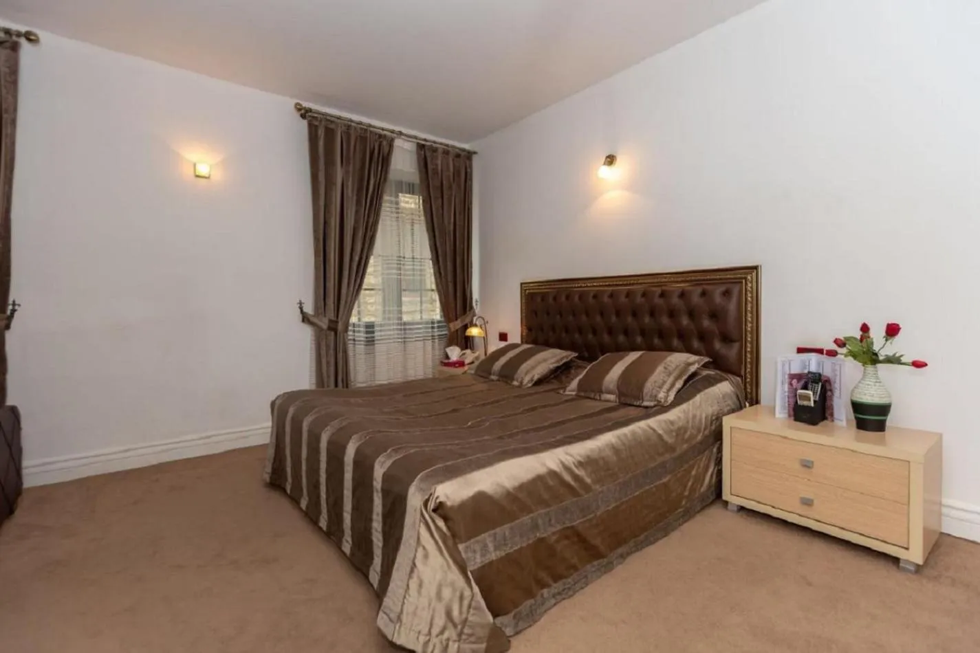 Bed in Deniz İnn Hotel