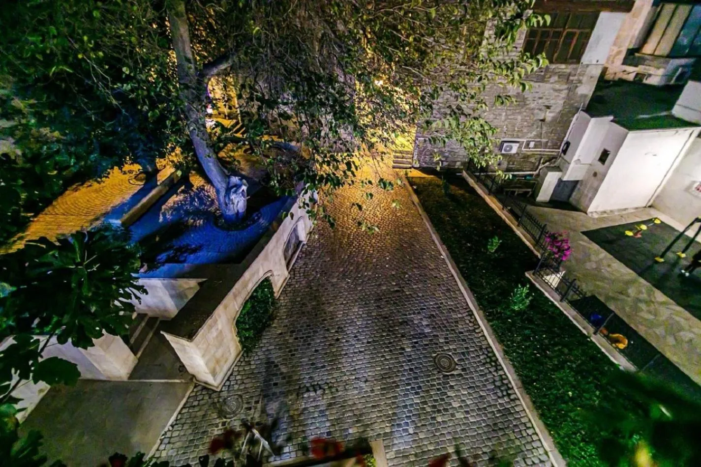 Night in Deniz İnn Hotel