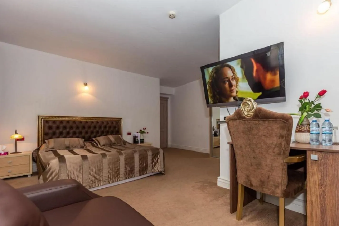 Bed in Deniz İnn Hotel