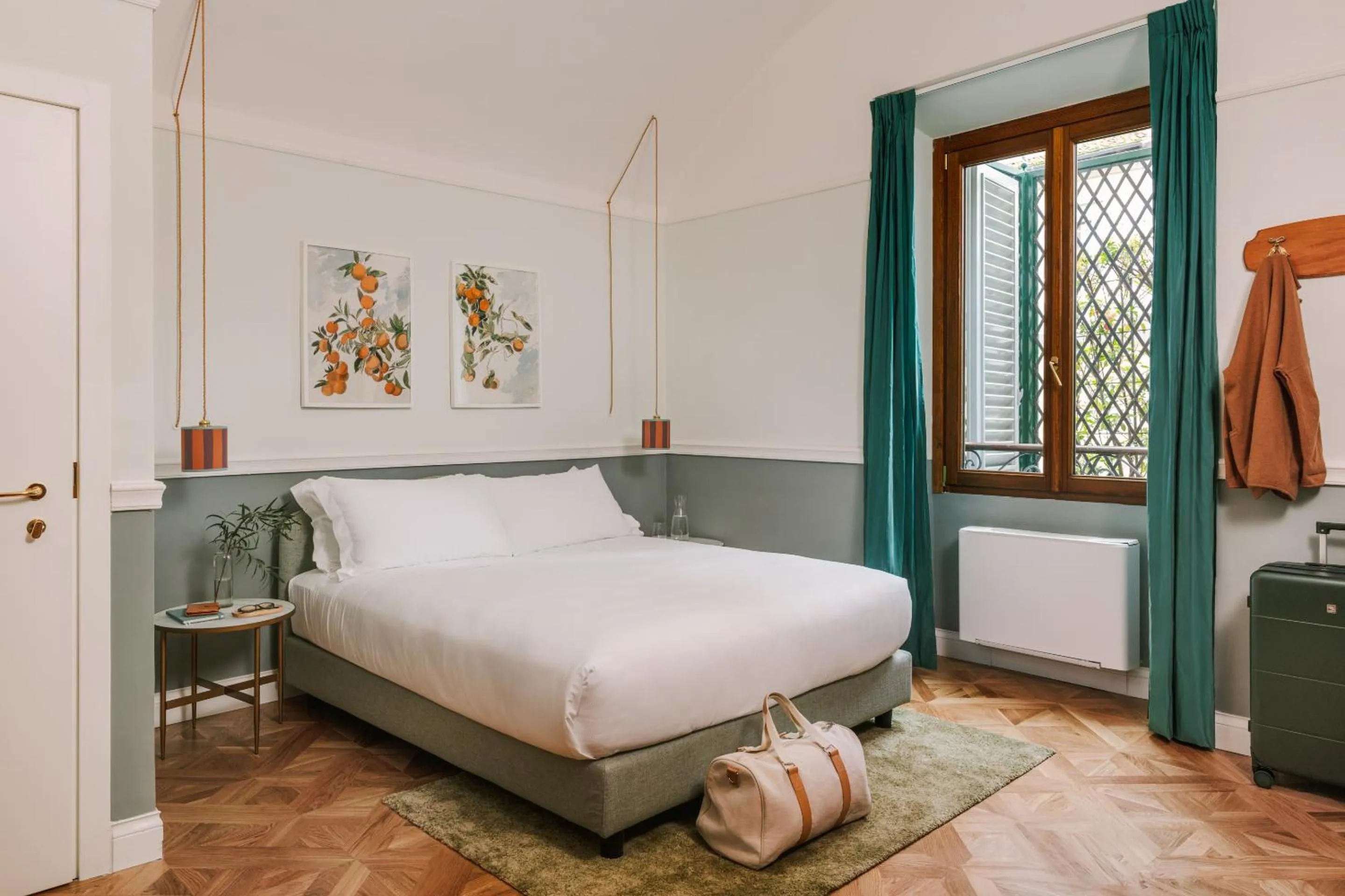 Queen Room in The Sonetto powered by Sonder