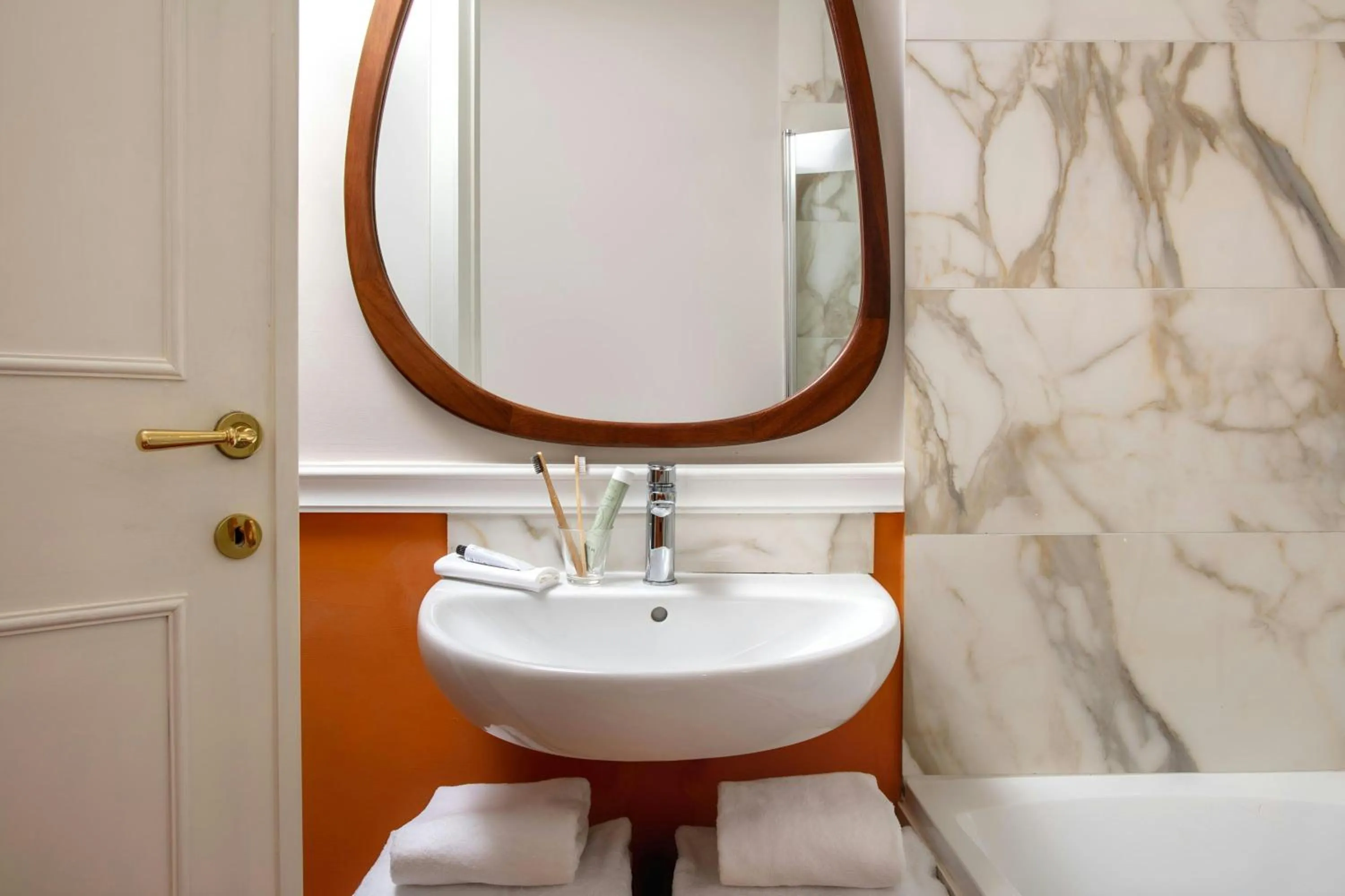 Bathroom in The Sonetto Hotel Piazza Santa Croce, Sonder by Marriott Bonvoy