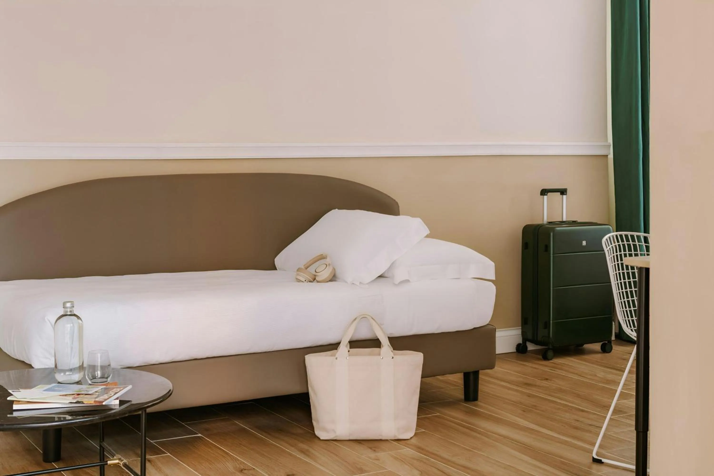 Bedroom, Bed in The Sonetto Hotel Piazza Santa Croce, Sonder by Marriott Bonvoy