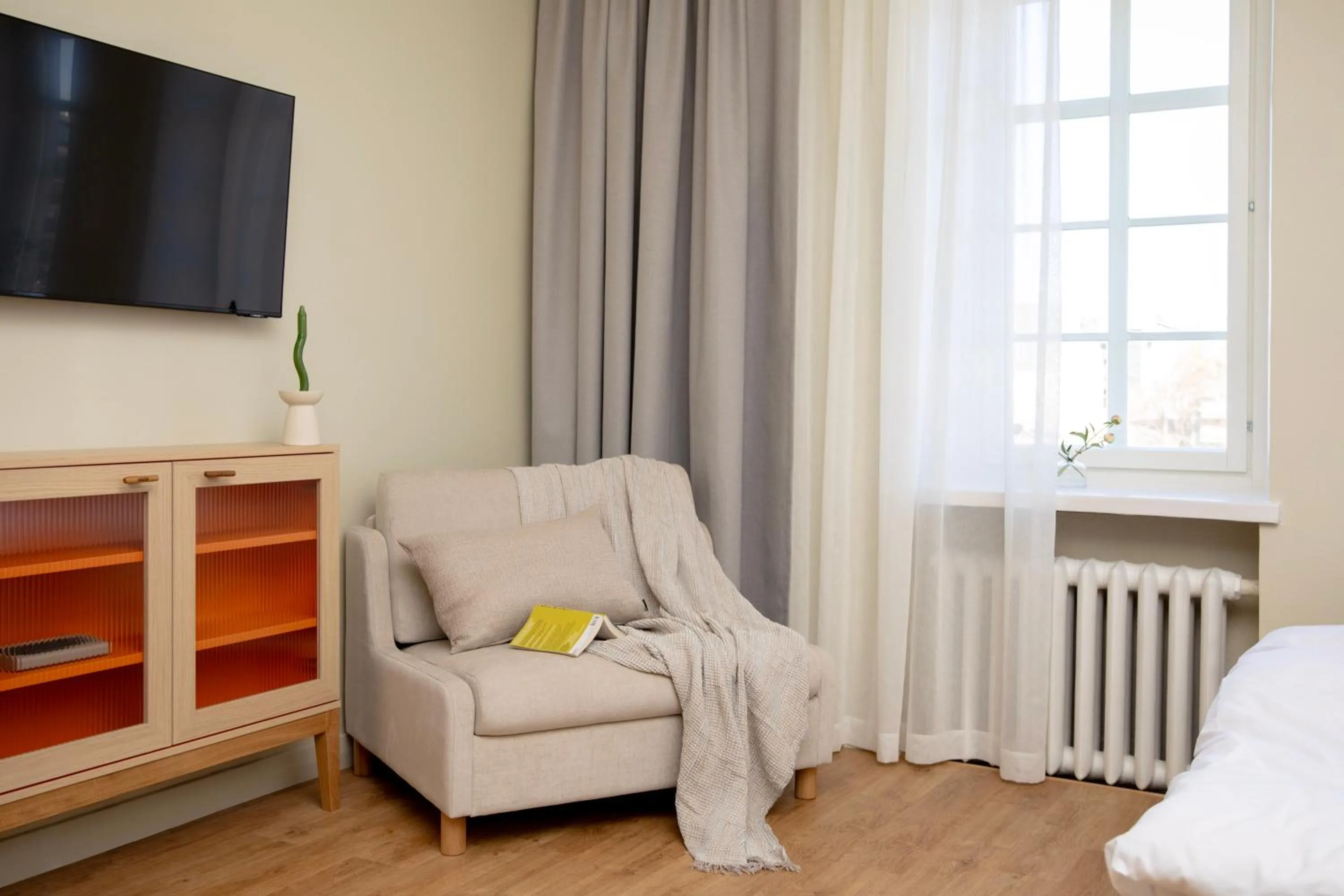 Bedroom, Bed in Bob W Turku City Centre