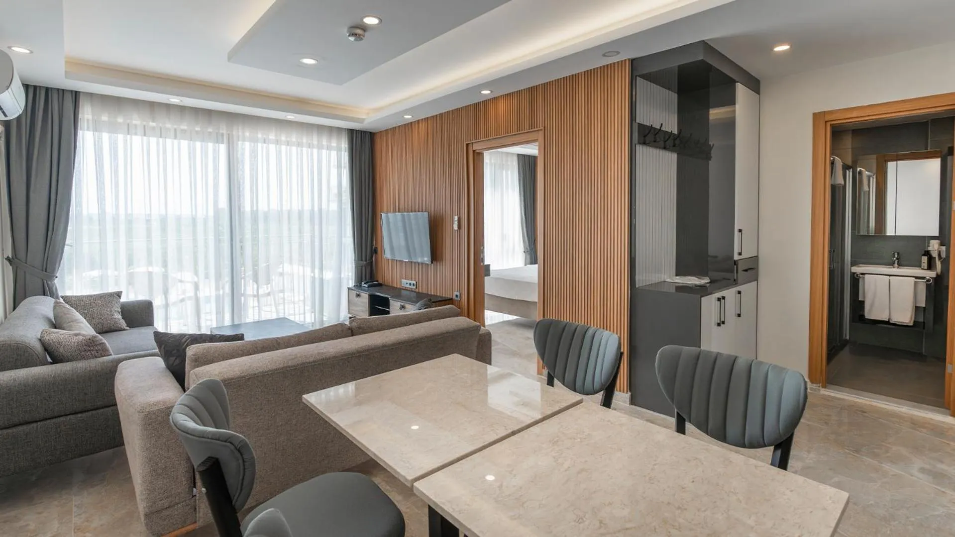 Evin Park Suit Lara & Spa