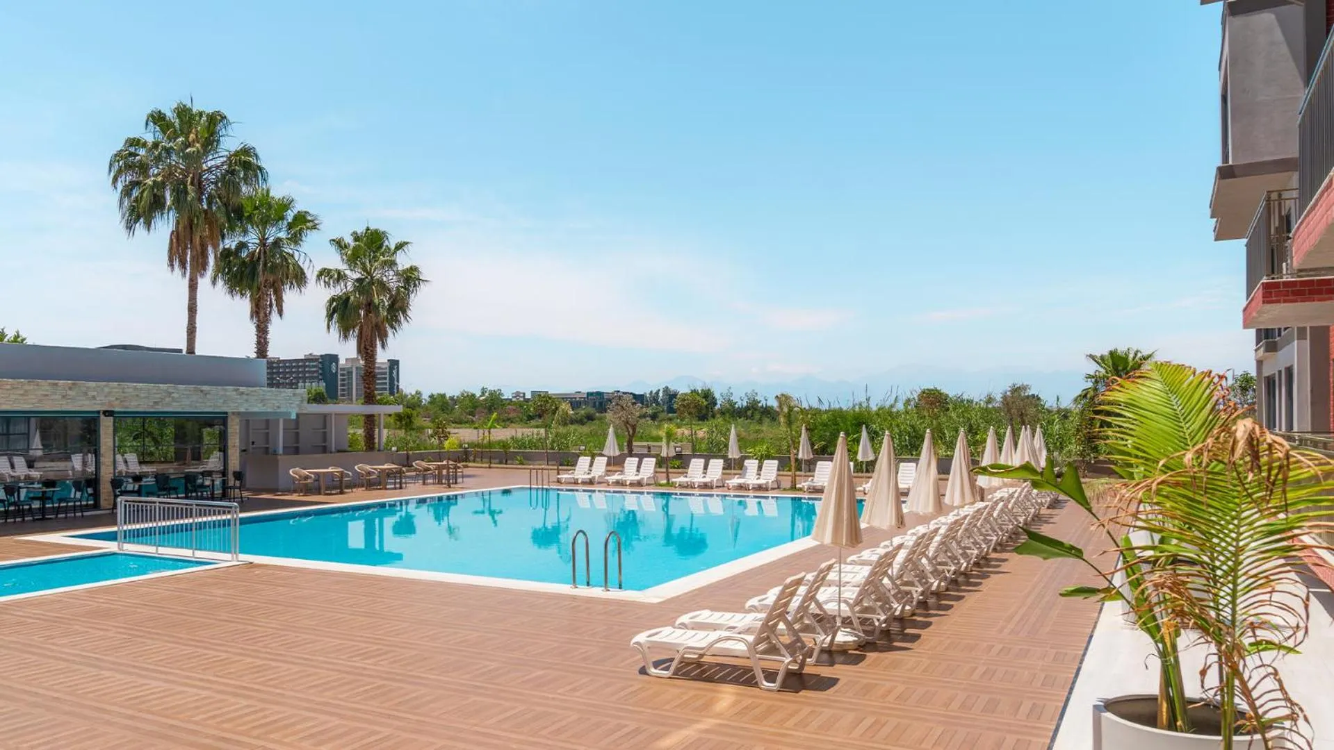 Evin Park Suit Lara & Spa