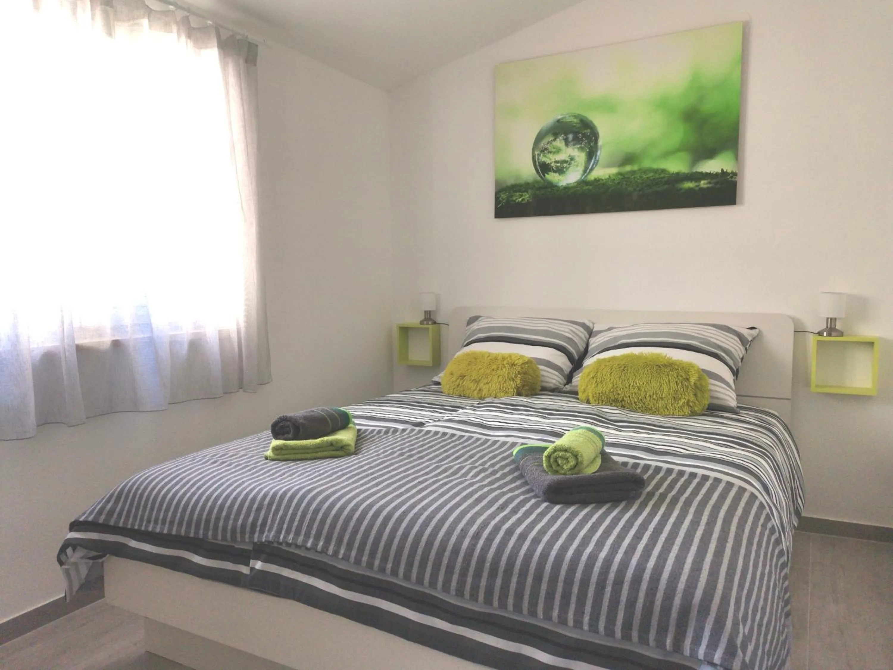 Bed in Apartments Regi Medulin