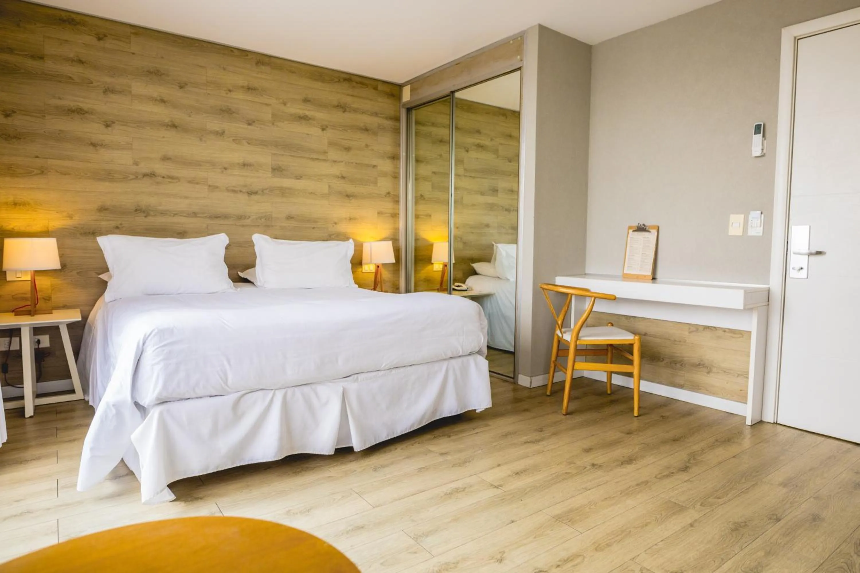 Photo of the whole room, Bed in Smart Hotel Montevideo