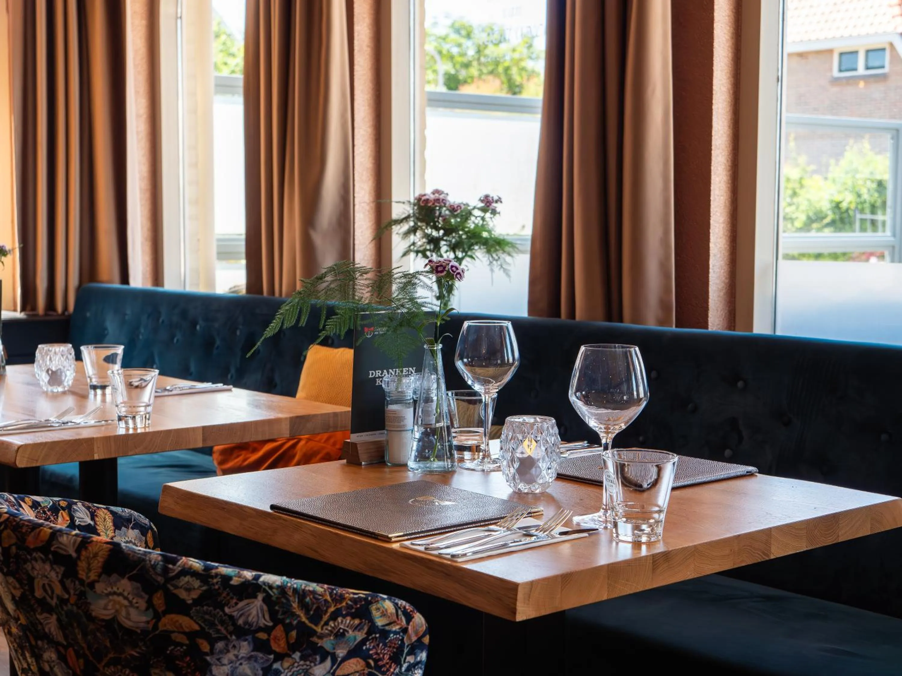 Restaurant/places to eat in Heeren van Noortwyck