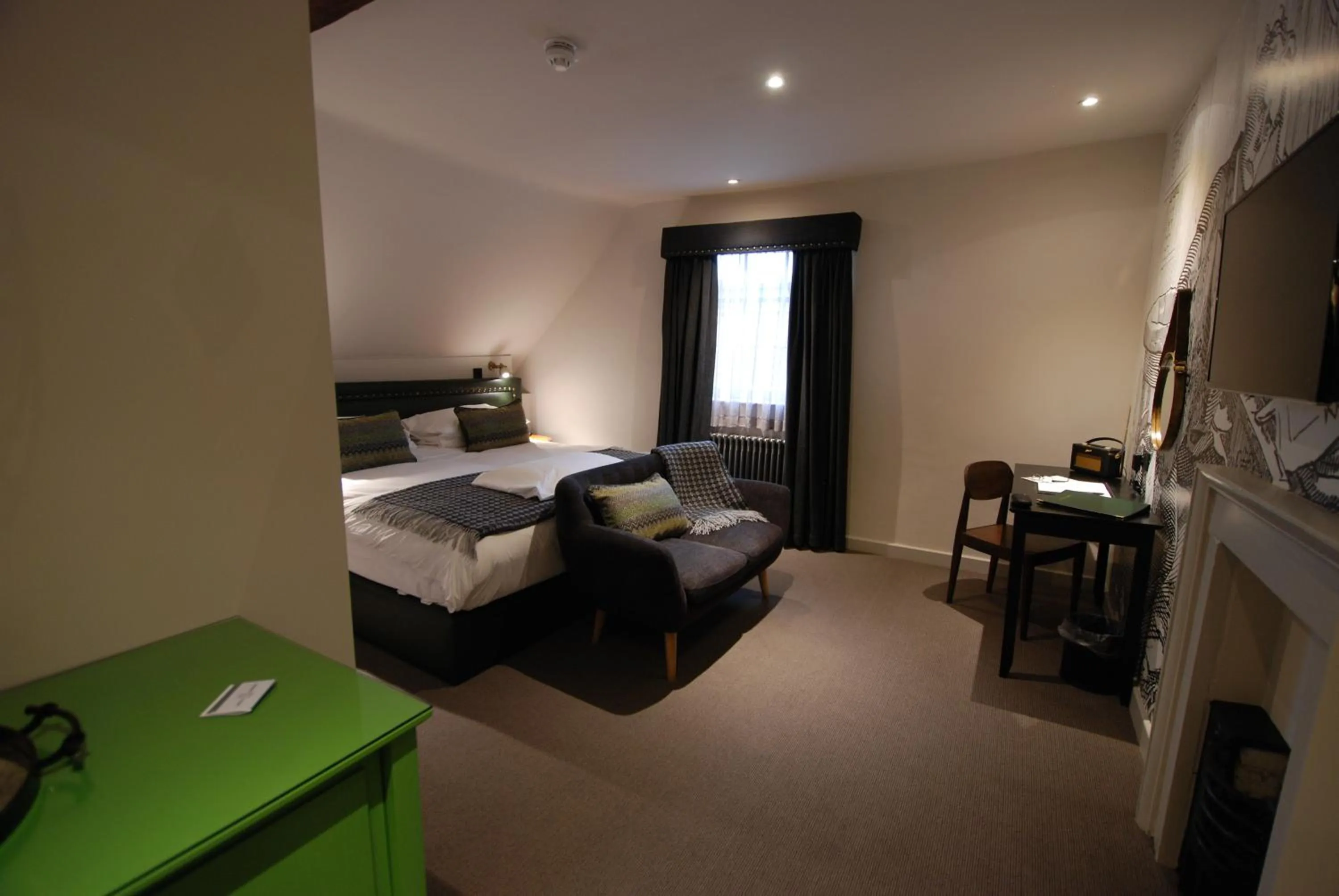 Bedroom, Bed in Judges Court