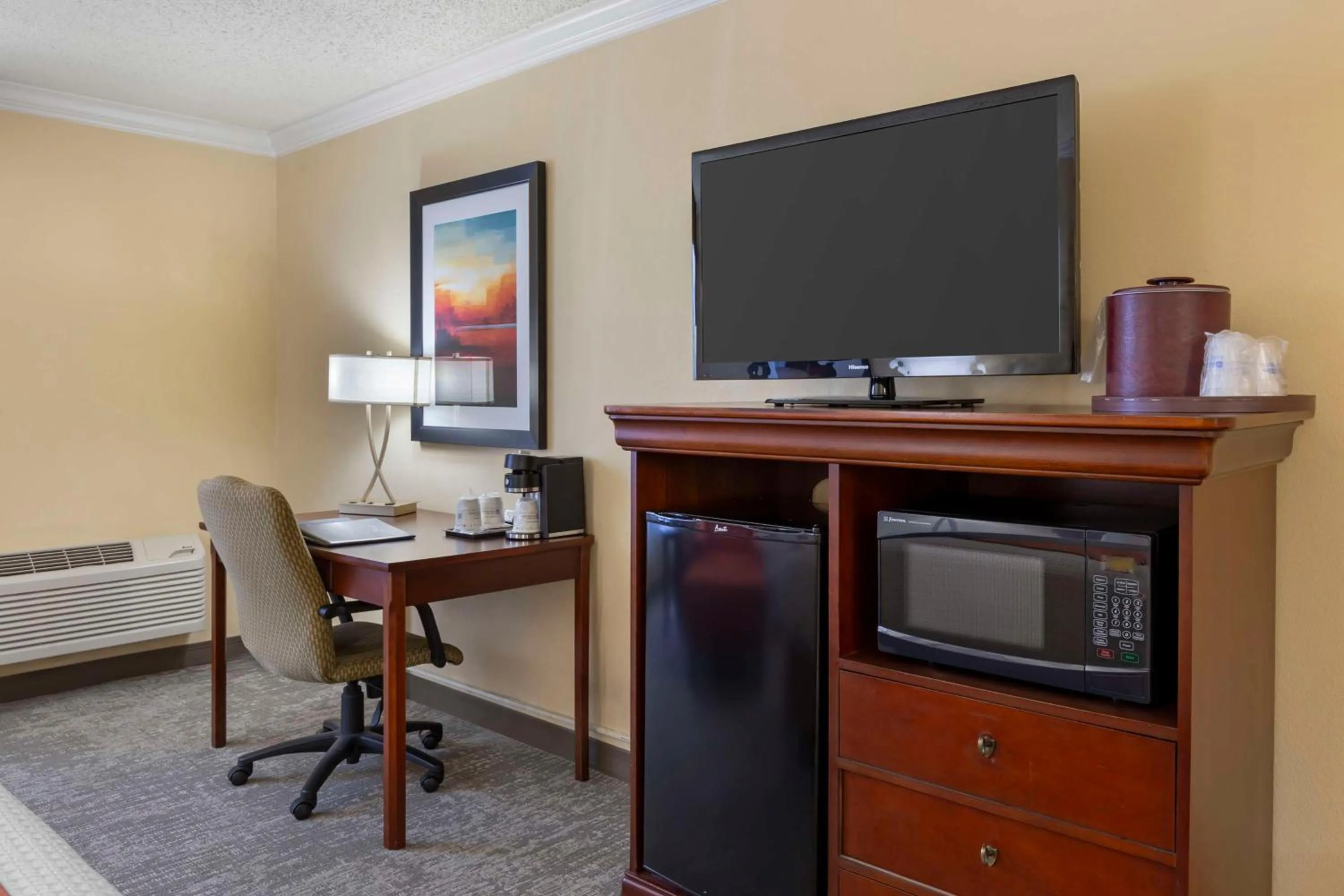Bedroom in Best Western Plus Burlington