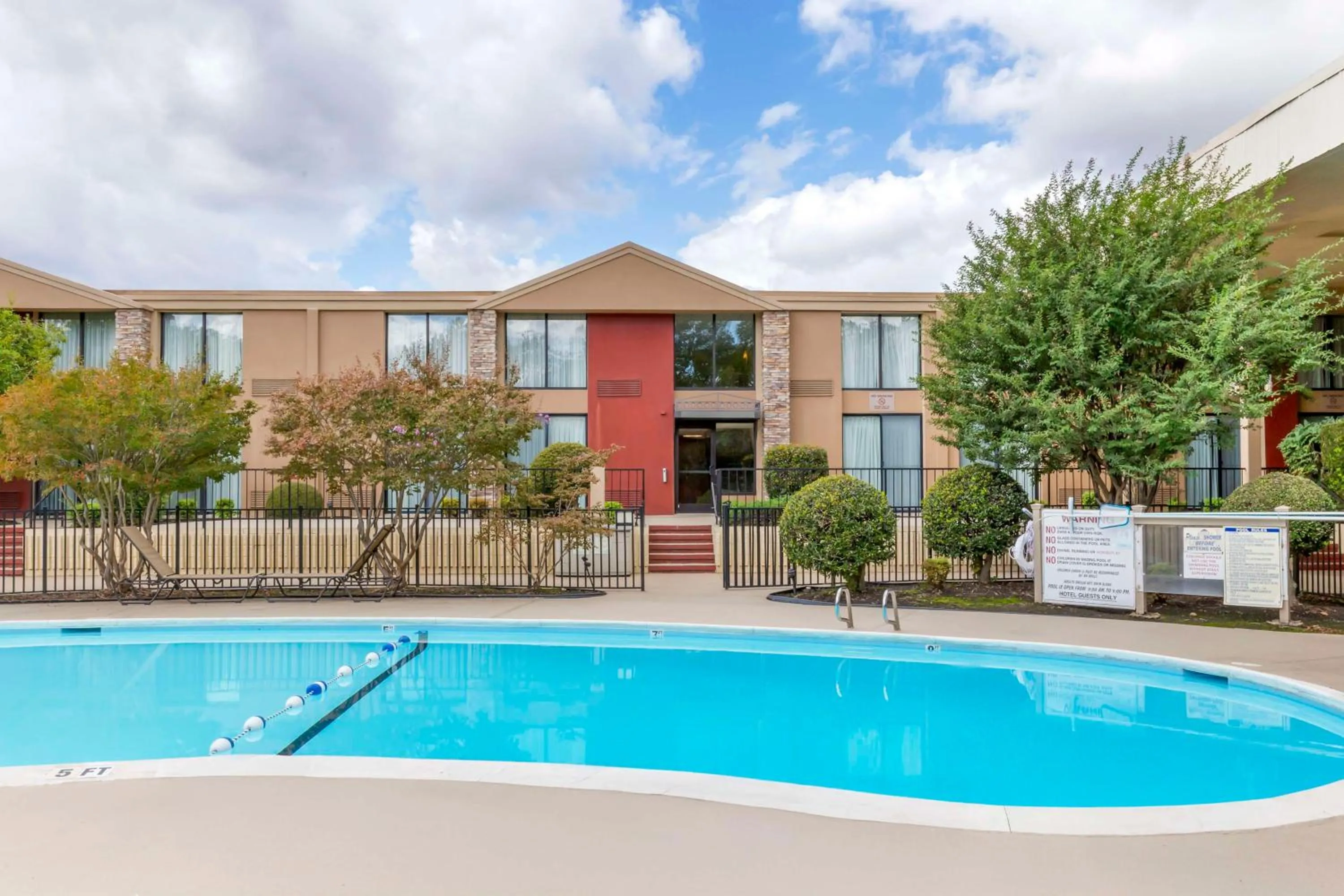 Pool view in Best Western Plus Burlington