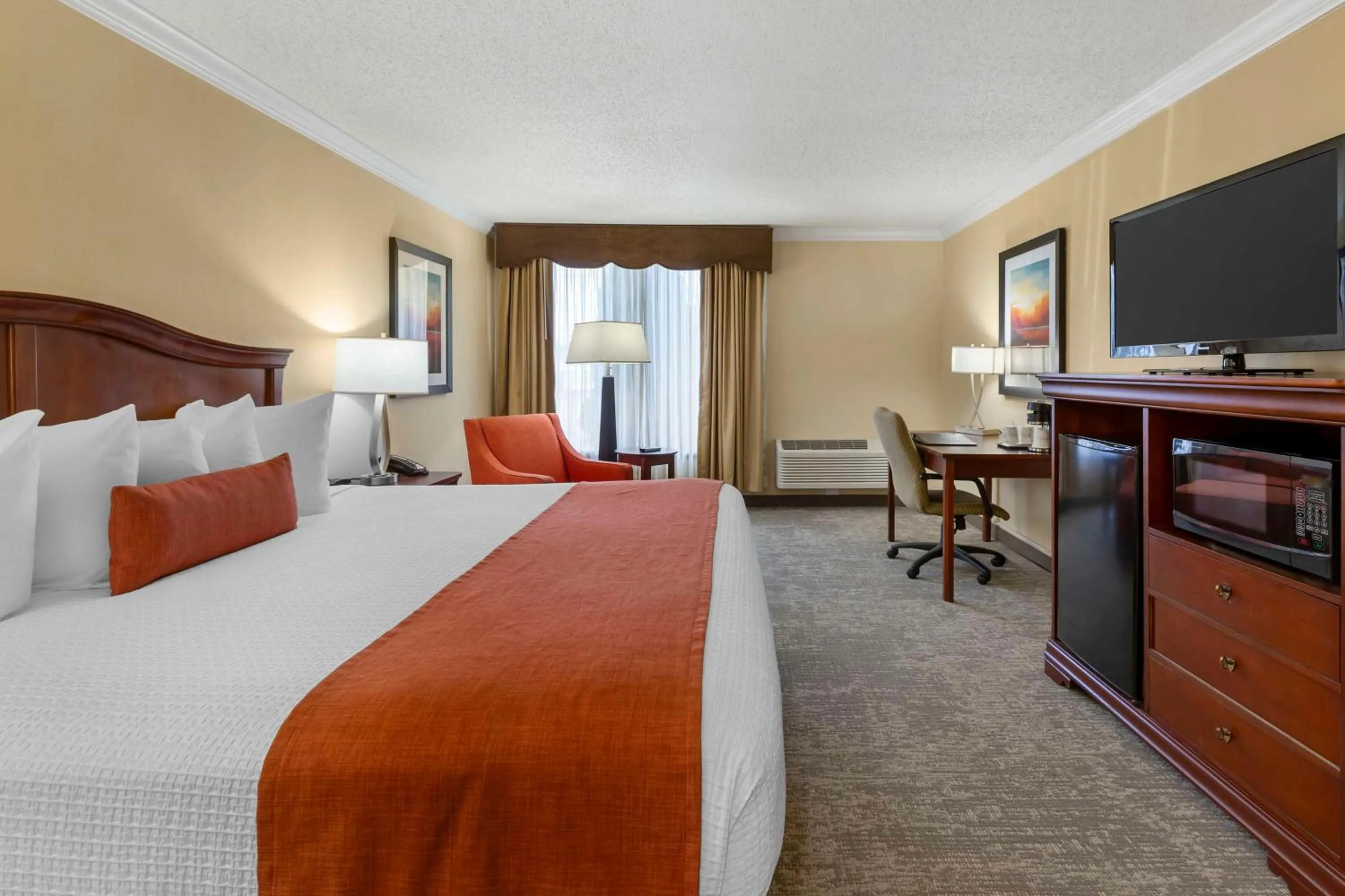 Bedroom, Bed in Best Western Plus Burlington