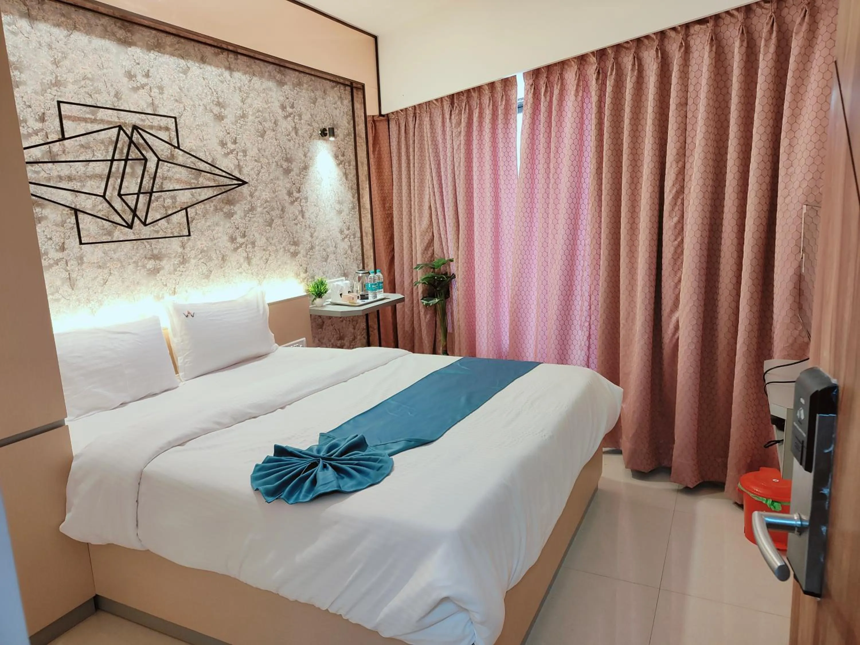 Bedroom, Bed in Vav Residency