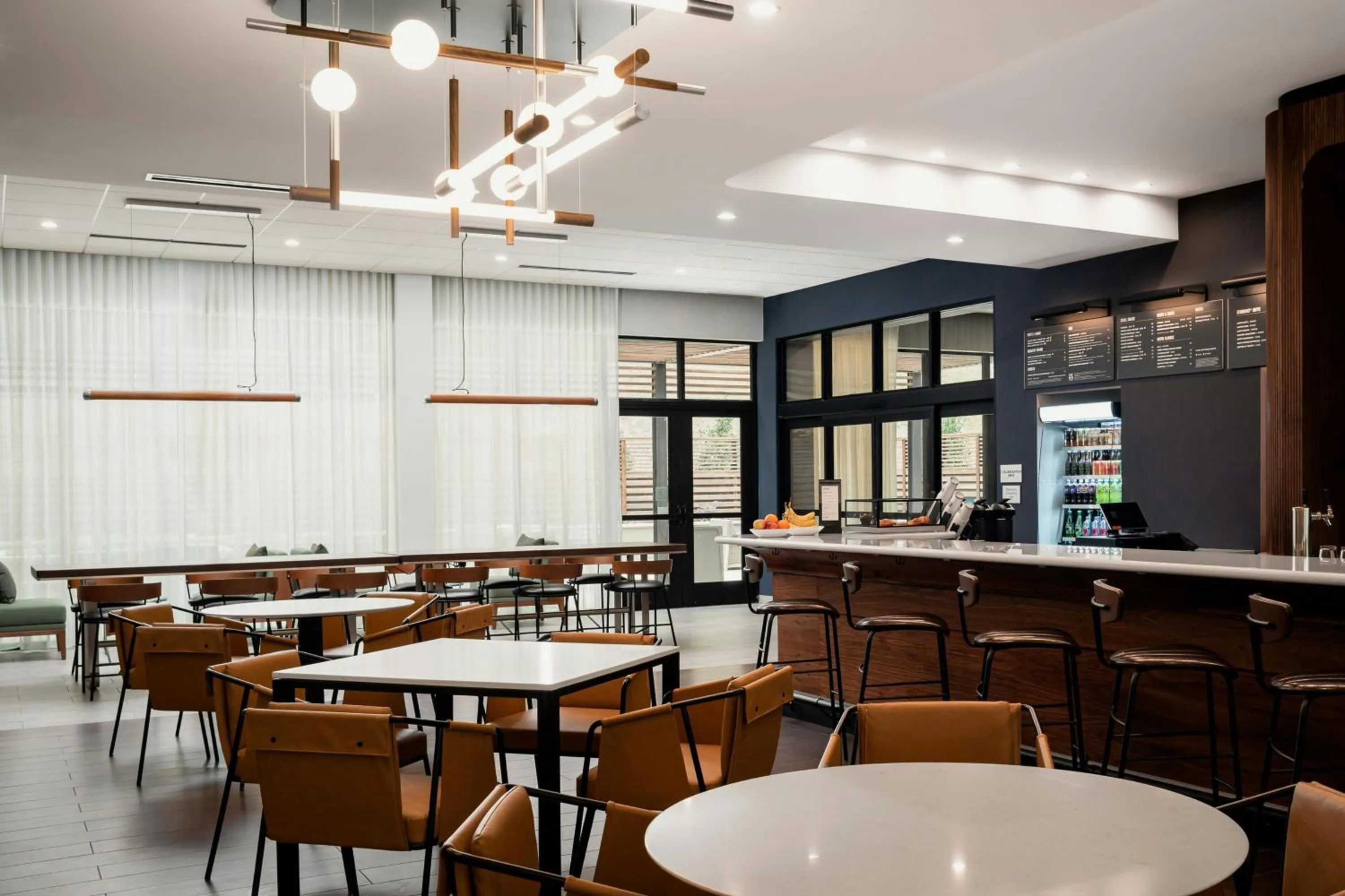 Restaurant/places to eat in Courtyard by Marriott Cleveland TN