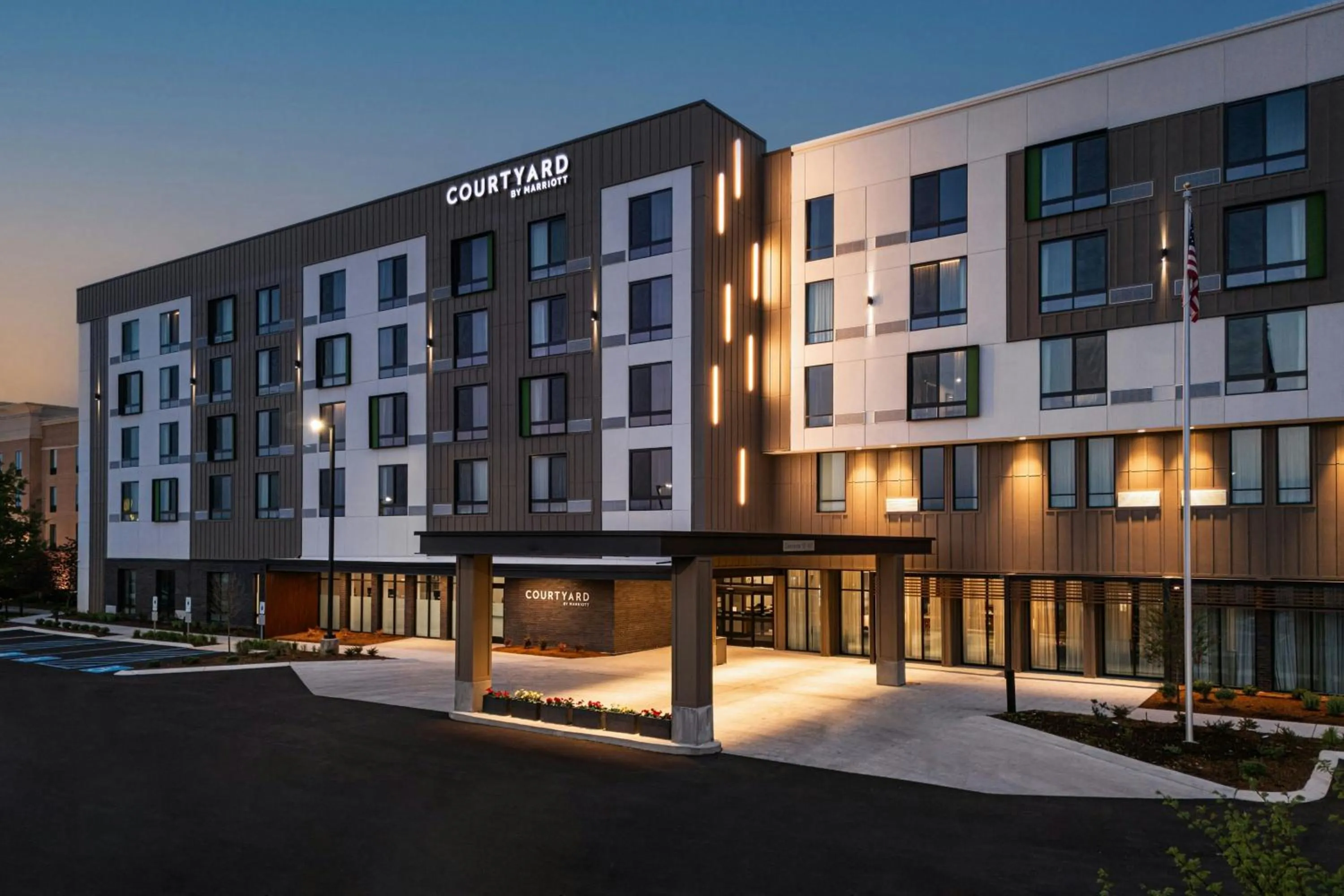Property building in Courtyard by Marriott Cleveland TN