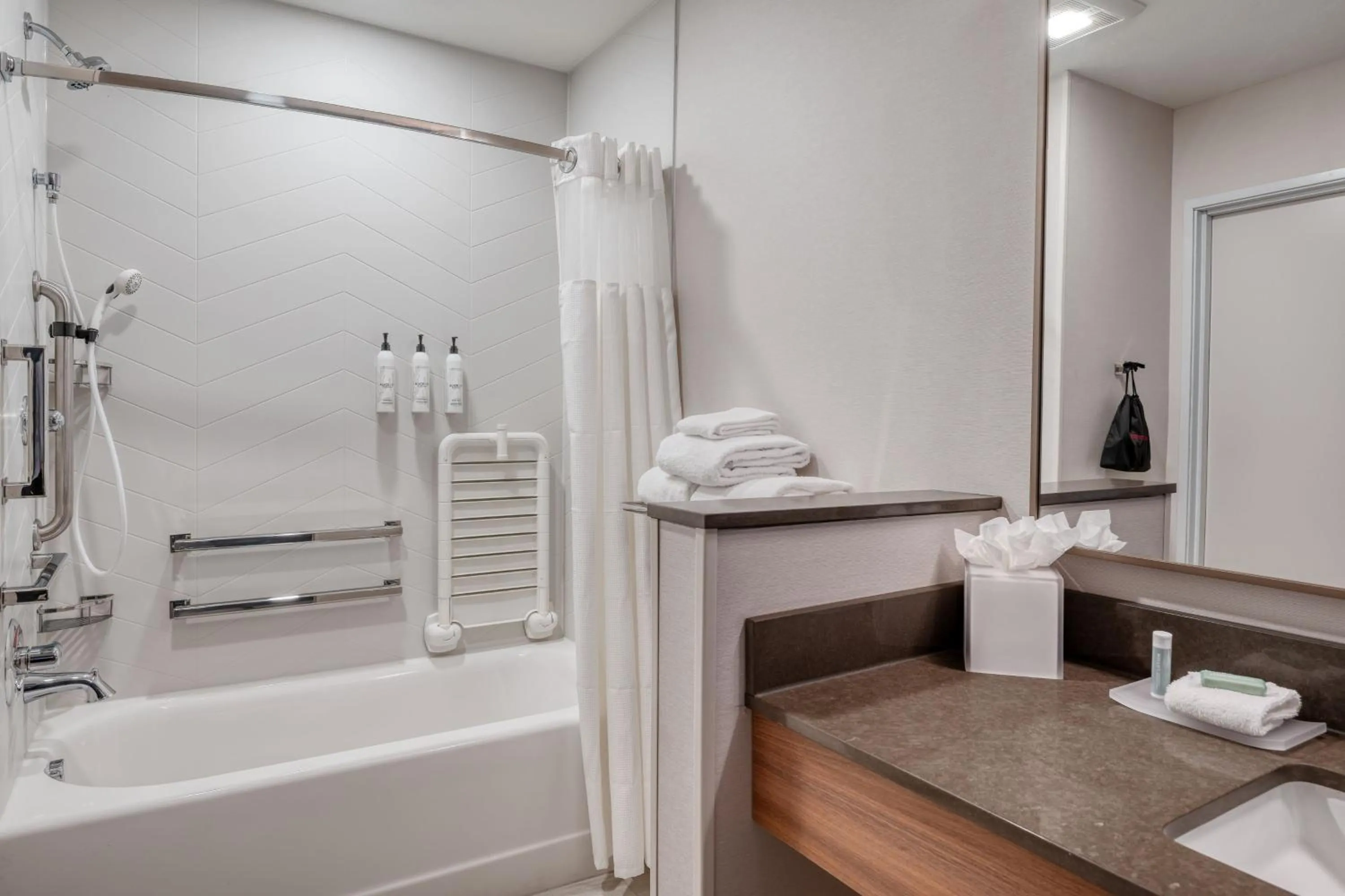 Photo of the whole room in Fairfield by Marriott Inn & Suites Shelbyville