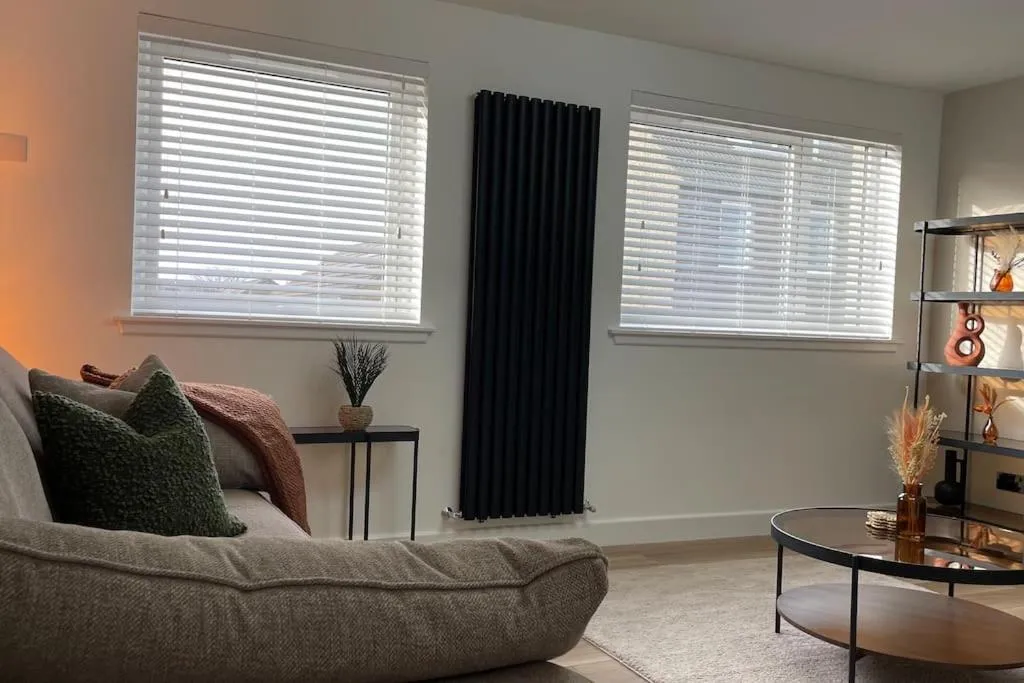 Braeview - by Caithness Luxury Apartments NC500 - 3 Bedroom Luxury holiday home - Sleeps Work teams upto 3 & holiday makers upto 5