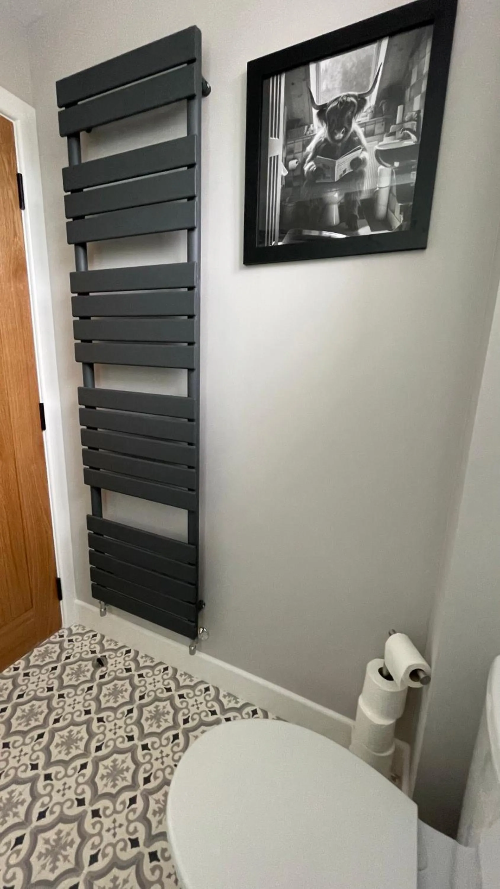 Toilet, Bed in Braeview - by Caithness Luxury Apartments NC500 - 3 Bedroom Luxury holiday home - Sleeps Work teams upto 3 & holiday makers upto 5