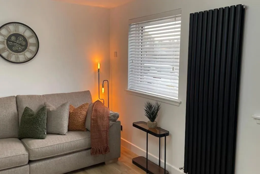 Braeview - by Caithness Luxury Apartments NC500 - 3 Bedroom Luxury holiday home - Sleeps Work teams upto 3 & holiday makers upto 5