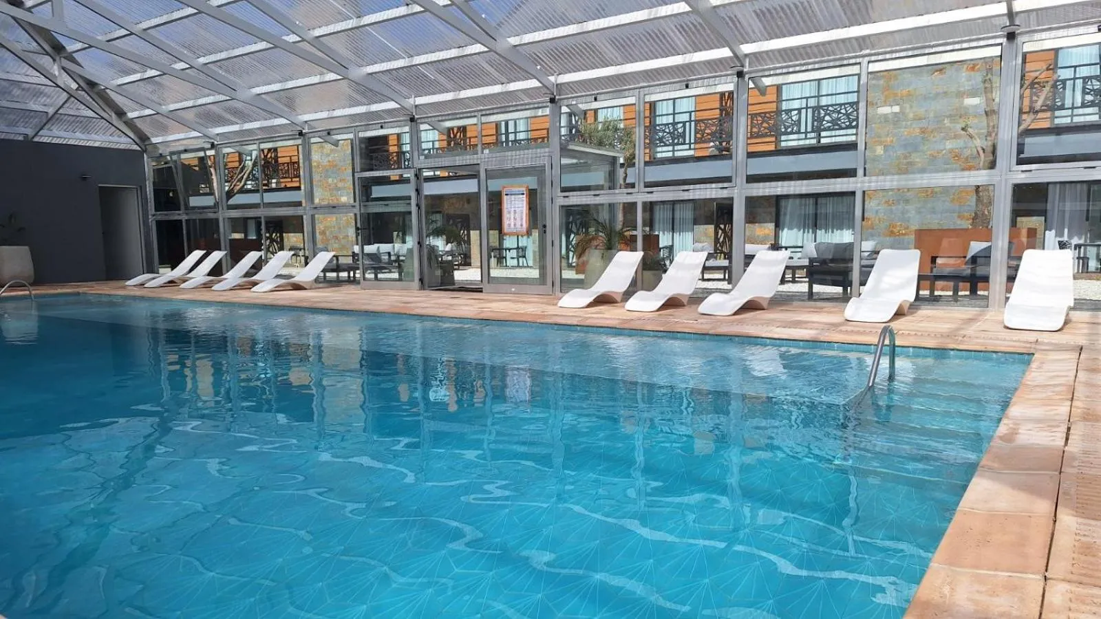 BlackStone Apart Boutique Hotel