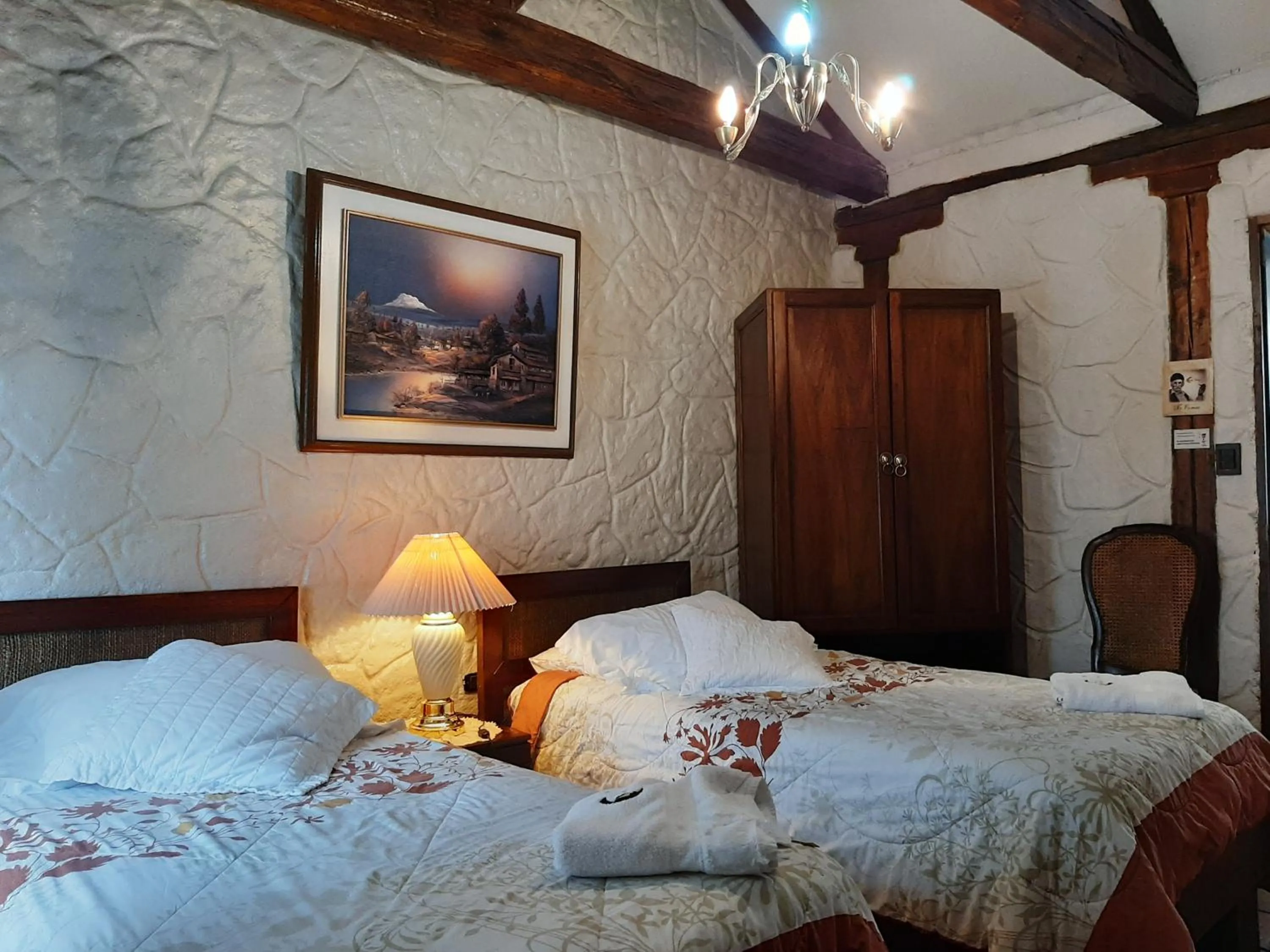 Photo of the whole room, Bed in HOTEL Quito Antiguo