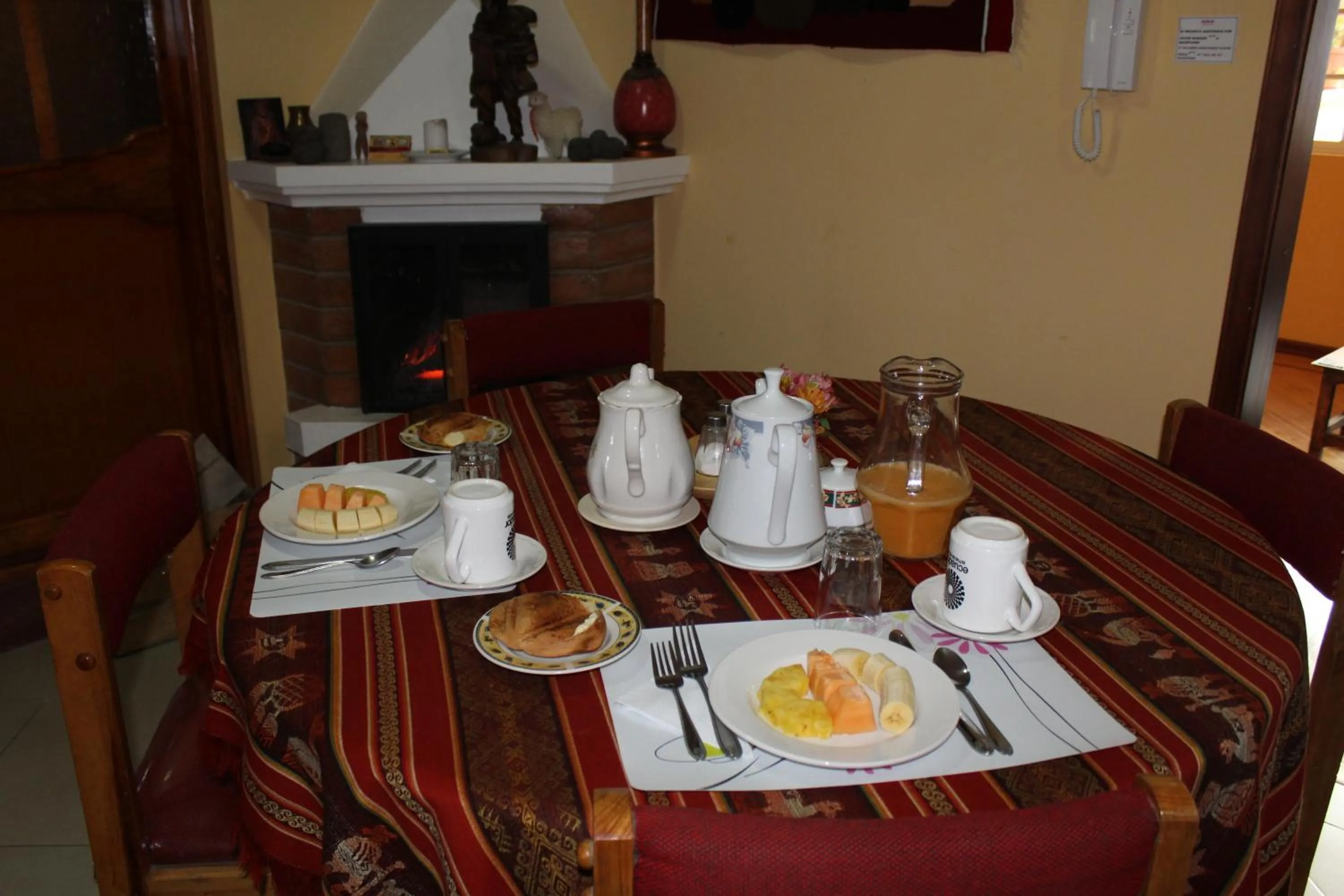 Restaurant/places to eat in Casa de Luis