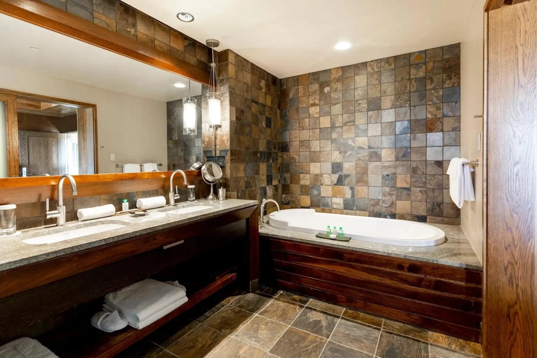 The Lodge at Primland, Auberge Collection